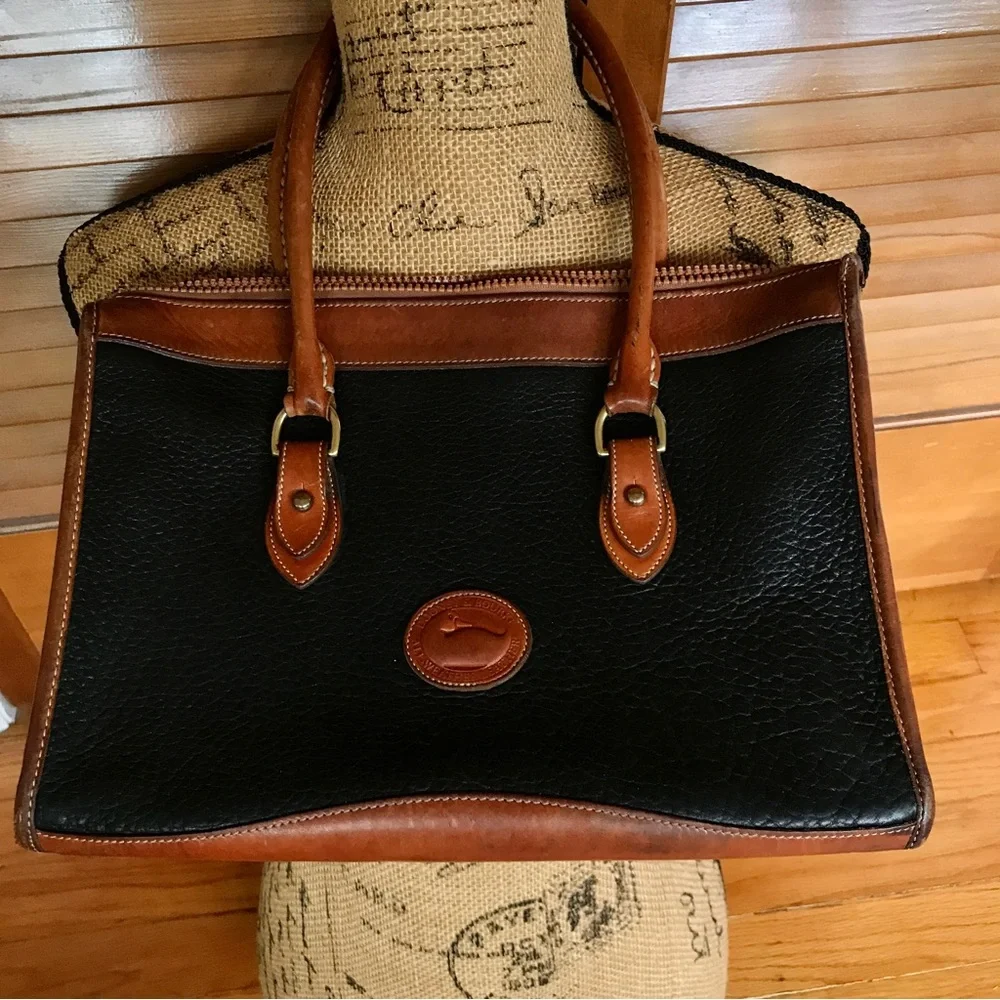 Vintage Authentic Dooney & Bourke Pebbled Leather Satchel